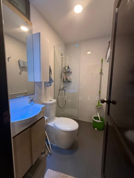 Marshall Lodge, 89 Marshall Road, 3 Bedrooms, 1,777 sqft, Cluster House For Sale, by Bowie Neo, 500140634 - Bathroom - PropertyGuru.com.sg