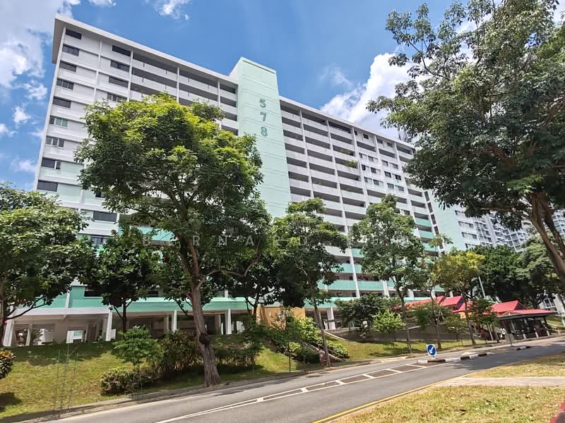578 Ang Mo Kio Avenue 10, 578 Ang Mo Kio Avenue 10, 2 Bedrooms, 720 sqft, HDB Flat For Sale, by Bernard Keh, 500140662 - Exterior - PropertyGuru.com.sg