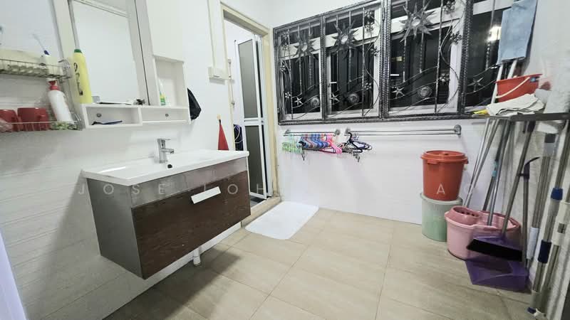 308 Woodlands Avenue 1, 308 Woodlands Avenue 1, 7 Bedrooms, 2,034 sqft, HDB Flat For Sale, by Jose Loh Zhenhao, 500140668 - Bathroom - PropertyGuru.com.sg