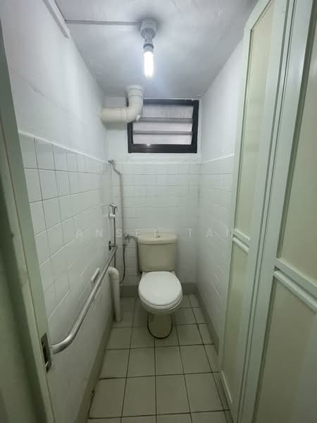 Very High Floor HDB for Sale - 9-min walk to Bedok MRT!, , 2 Bedrooms, 700 sqft, HDB Flat For Sale, by Ansel Tan, 500140678 - WC - PropertyGuru.com.sg