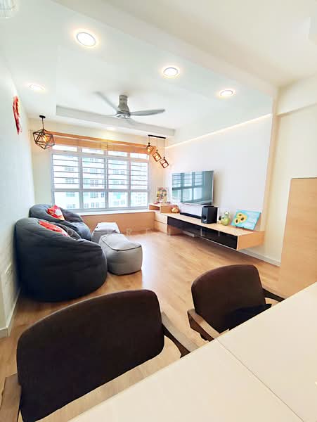414A Fernvale Link, 414A Fernvale Link, 3 Bedrooms, 1,001 sqft, HDB Flat For Sale, by Darren Lim, 500140679 - Living Room - PropertyGuru.com.sg