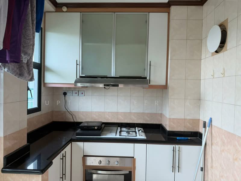 Mendon Spring, 198 Pasir Panjang Road, 3 Bedrooms, 1,054 sqft, Condominium For Rent, by Gupta Sameer Raj, 500140681 - Kitchen - PropertyGuru.com.sg