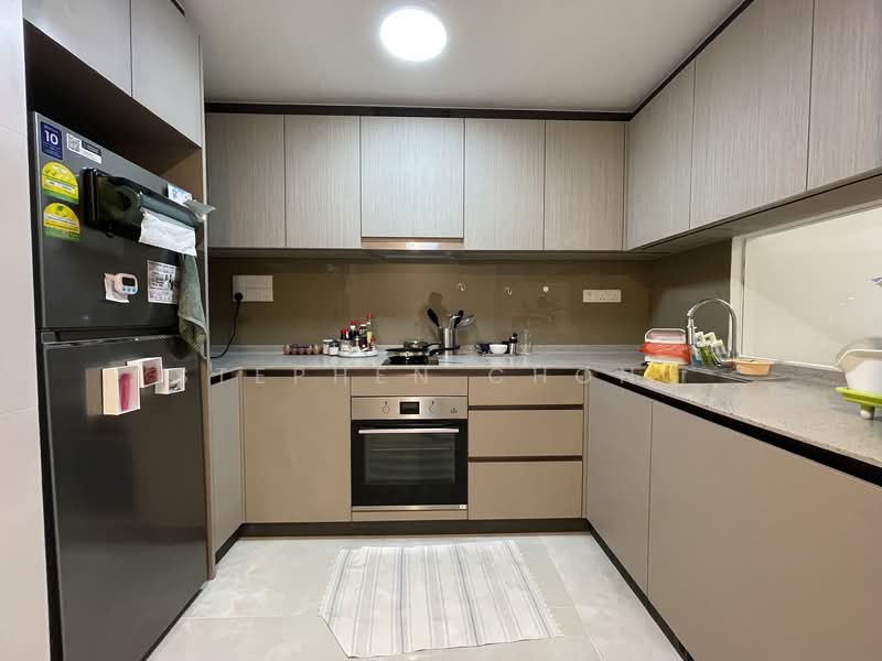 Penrose, 22 Sims Drive, 2 Bedrooms, 700 sqft, Condominium For Sale, by Stephen Chong, 500140695 - Kitchen - PropertyGuru.com.sg