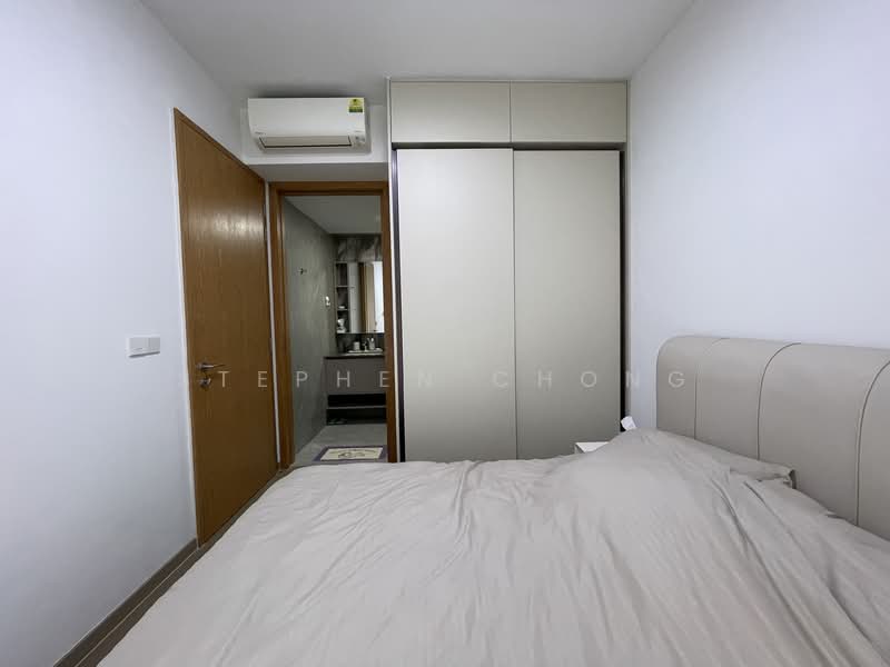 Penrose, 22 Sims Drive, 2 Bedrooms, 700 sqft, Condominium For Sale, by Stephen Chong, 500140695 - Master Bedroom - PropertyGuru.com.sg