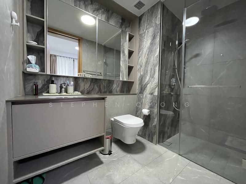 Penrose, 22 Sims Drive, 2 Bedrooms, 700 sqft, Condominium For Sale, by Stephen Chong, 500140695 - Master Bathroom - PropertyGuru.com.sg