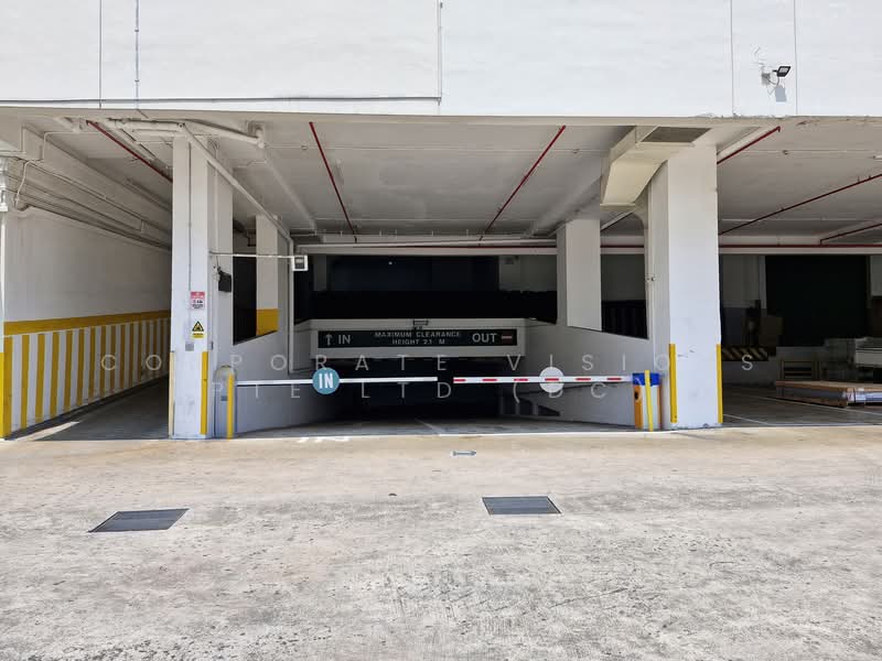 Changi South / high ceiling & floor loading for Rent, Changi South (Logistics zone), 12,200 sqft, Warehouse For Rent, by DENNIS CHENG, 500140698 - Basement Car Park - CommercialGuru.com.sg