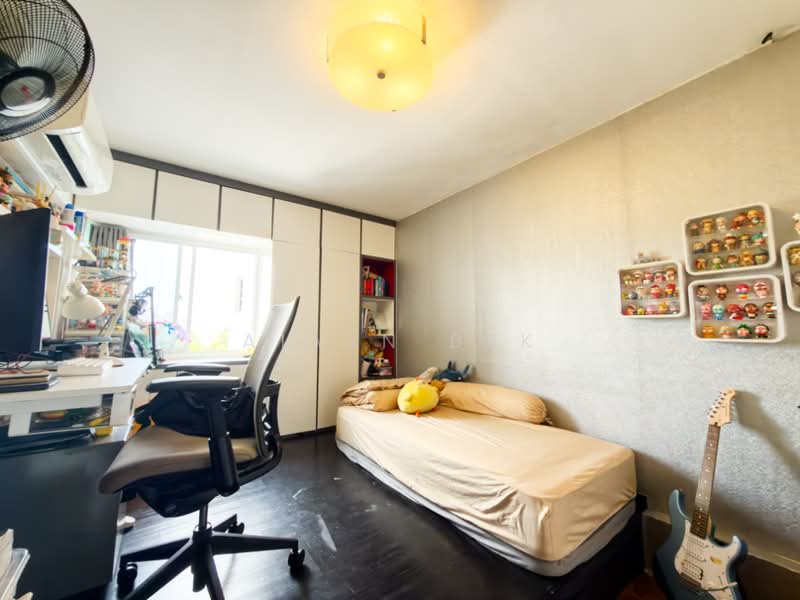 250 Bukit Batok East Avenue 5, 250 Bukit Batok East Avenue 5, 3 Bedrooms, 1,109 sqft, HDB Flat For Sale, by Alvin Bek, 500140702 - Bedroom - PropertyGuru.com.sg