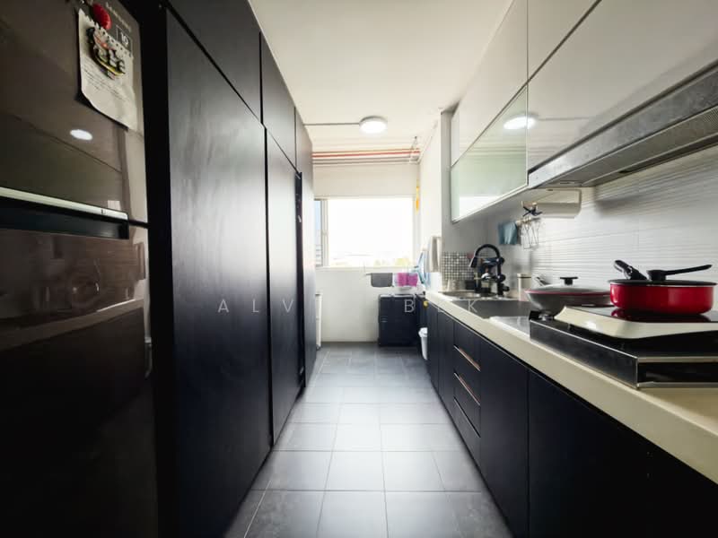 250 Bukit Batok East Avenue 5, 250 Bukit Batok East Avenue 5, 3 Bedrooms, 1,109 sqft, HDB Flat For Sale, by Alvin Bek, 500140702 - Kitchen - PropertyGuru.com.sg