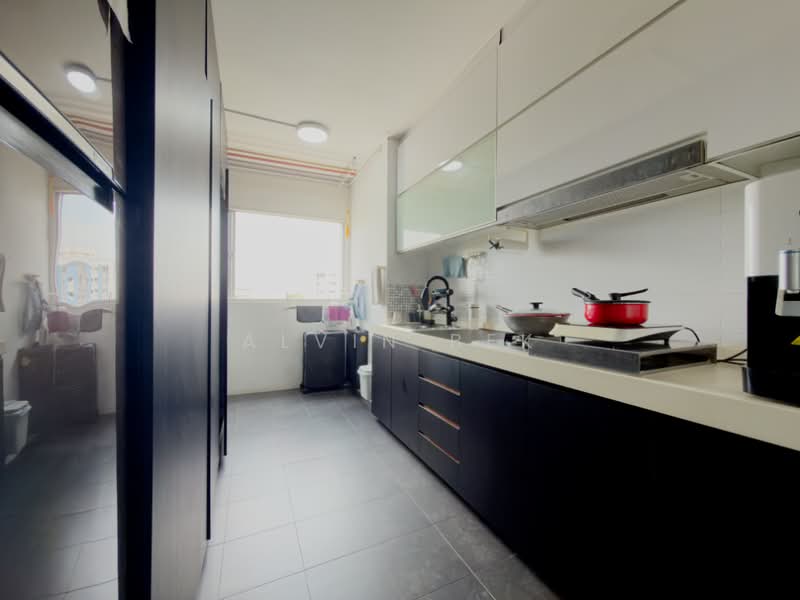 250 Bukit Batok East Avenue 5, 250 Bukit Batok East Avenue 5, 3 Bedrooms, 1,109 sqft, HDB Flat For Sale, by Alvin Bek, 500140702 - Kitchen - PropertyGuru.com.sg