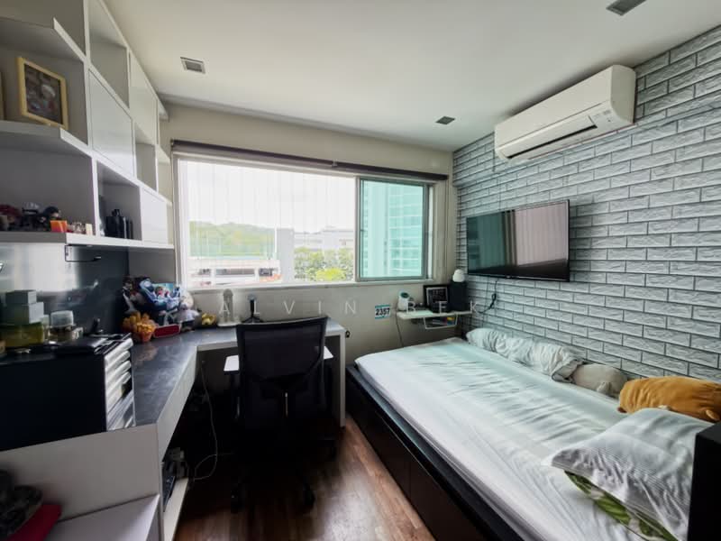 250 Bukit Batok East Avenue 5, 250 Bukit Batok East Avenue 5, 3 Bedrooms, 1,109 sqft, HDB Flat For Sale, by Alvin Bek, 500140702 - Bedroom - PropertyGuru.com.sg