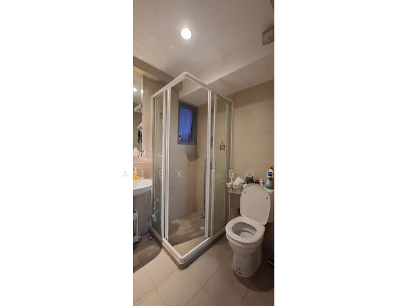 138A Yuan Ching Road, 138A Yuan Ching Road, 2 Bedrooms, 721 sqft, HDB Flat For Sale, by Alex Teoh, 500140704 - Bathroom - PropertyGuru.com.sg