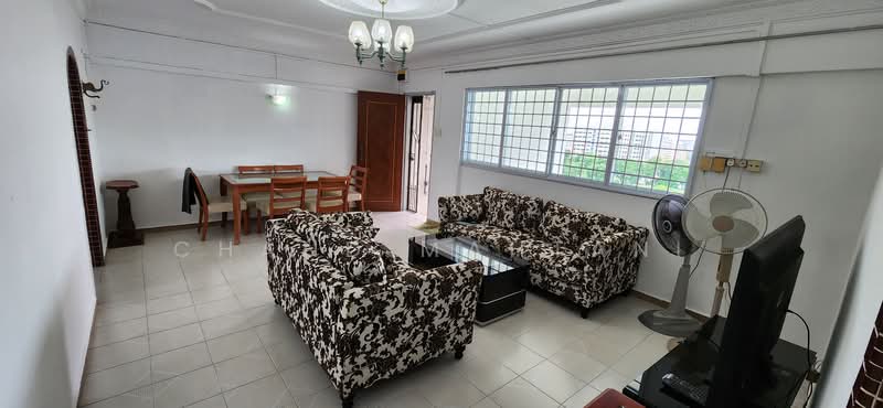 217 Serangoon Avenue 4, 217 Serangoon Avenue 4, 3 Bedrooms, 980 sqft, HDB Flat For Rent, by Chand Mahtani, 500140708 - Living Room - PropertyGuru.com.sg
