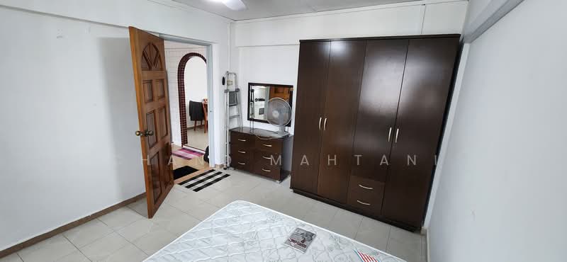 217 Serangoon Avenue 4, 217 Serangoon Avenue 4, 3 Bedrooms, 980 sqft, HDB Flat For Rent, by Chand Mahtani, 500140708 - Bedroom - PropertyGuru.com.sg