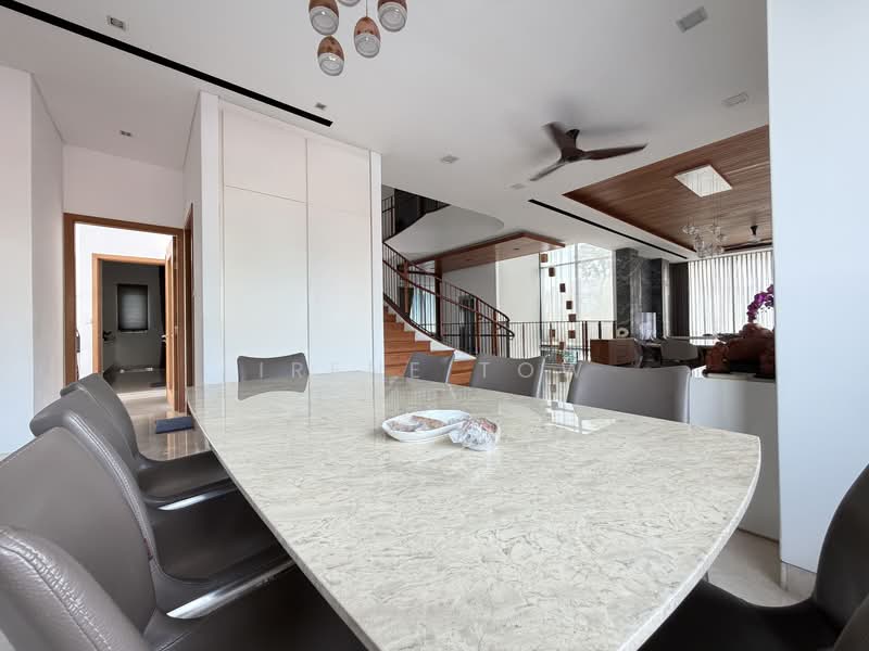 RARE GEM. DETACHED HOUSE with LIFT in DISTRICT 15. 1km to Kong Hwa and Tanjong Katong Primary School, Poole/ Swanage/ Wareham Road/Crescent Road/, 10+ Bedrooms, 10,900 sqft, Detached House For Sale, by Irene Tow, 500140710 - Dining Room - PropertyGuru.com.sg
