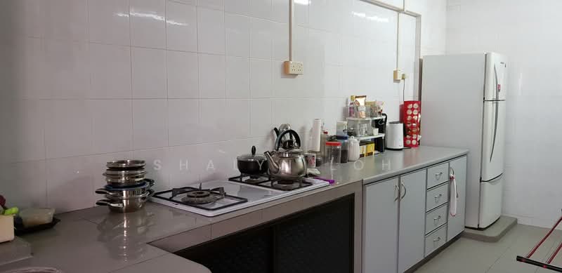 274 Tampines Street 22, 274 Tampines Street 22, 2 Bedrooms, 785 sqft, HDB Flat For Rent, by Shalyn Loh, 500140714 - Kitchen - PropertyGuru.com.sg