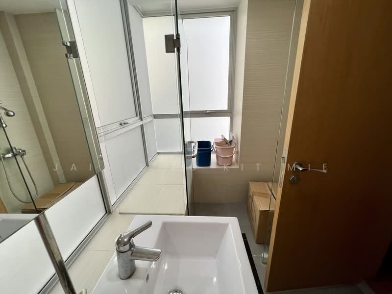 Oasis @ Elias, 60 - 72 Elias Road, 3 Bedrooms, 1,216 sqft, Condominium For Sale, by Jaimie Ho Kit Mie, 500140715 - Bathroom - PropertyGuru.com.sg