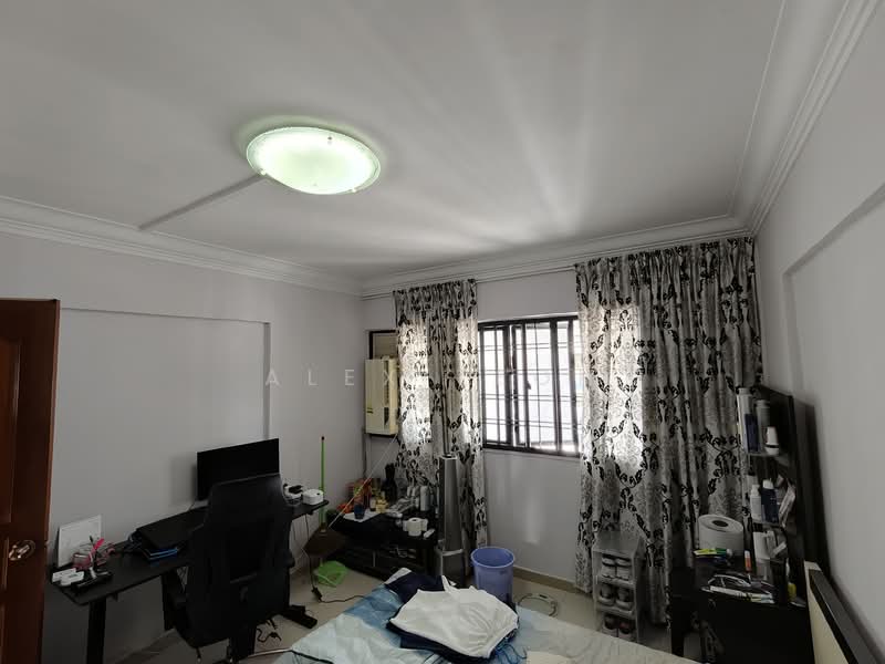 221 Bukit Batok East Avenue 3, 221 Bukit Batok East Avenue 3, 4 Bedrooms, 1,603 sqft, HDB Flat For Sale, by Alex Teoh, 500140716 - Bedroom - PropertyGuru.com.sg