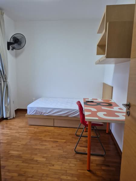 The Lakeshore, 31 Jurong West Street 41, 3 Bedrooms, 1,152 sqft, Condominium For Rent, by Thng Lisa, 500140721 - Bedroom - PropertyGuru.com.sg
