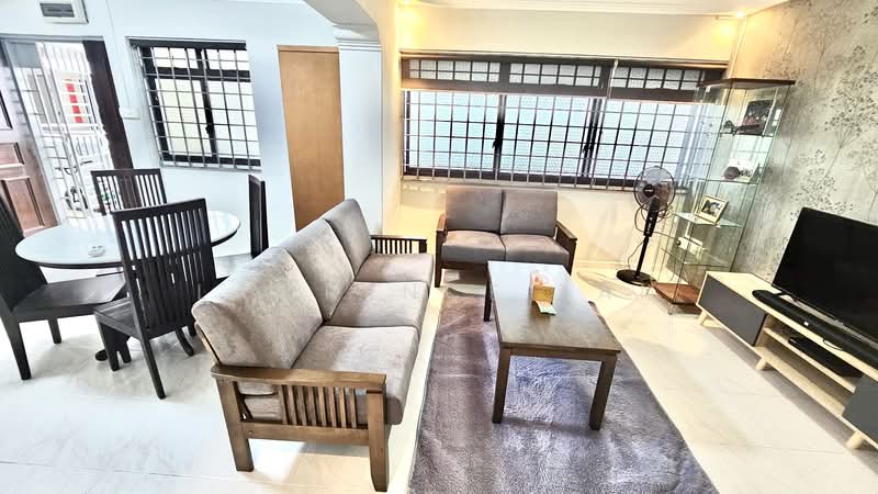 333 Sembawang Close, 333 Sembawang Close, 3 Bedrooms, 1,076 sqft, HDB Flat For Rent, by Lawrence Tan, 500140733 - Living Room - PropertyGuru.com.sg