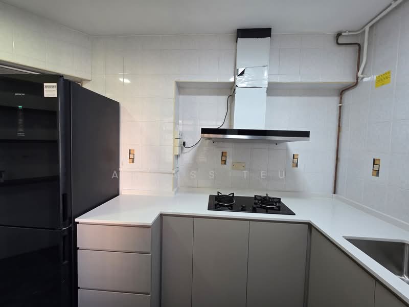 152 Rivervale Crescent, 152 Rivervale Crescent, 2 Bedrooms, 980 sqft, HDB Flat For Rent, by Andass Teu, 500140744 - Kitchen - PropertyGuru.com.sg
