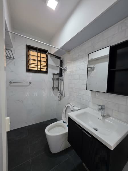 152 Rivervale Crescent, 152 Rivervale Crescent, 2 Bedrooms, 980 sqft, HDB Flat For Rent, by Andass Teu, 500140744 - Bathroom - PropertyGuru.com.sg