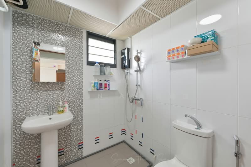 Unblocked High Floor 4A Unit @ Bidadari Park Drive!, Unblocked High Floor 4A Unit @ Bidadari Park Drive!, 3 Bedrooms, 1,001 sqft, HDB Flat For Sale, by Kevin Aw 胡锦胜, 500140773 - Bathroom - PropertyGuru.com.sg