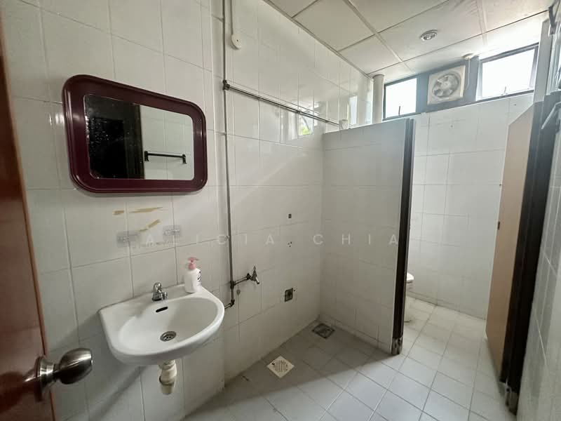 Monville Mansions, Balestier Road, 1,679 sqft, Other Retail For Rent, by Alicia Chia, 500140782 - Bathroom - CommercialGuru.com.sg
