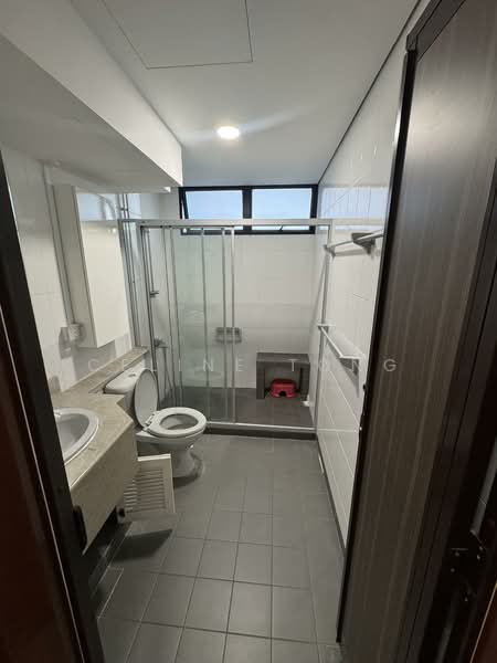 Fernwood Towers, 24 Fernwood Terrace, 3 Bedrooms, 1,636 sqft, Condominium For Sale, by Celine Tong, 500140798 - Bathroom - PropertyGuru.com.sg