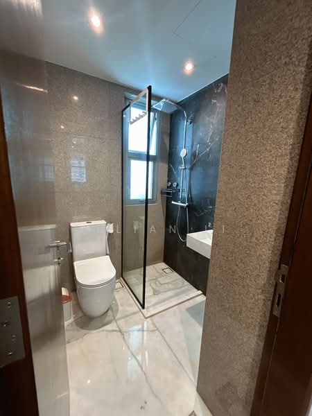 The Levelz, 38 Farrer Road, 2 Bedrooms, 1,281 sqft, Condominium For Sale, by Julian Li, 500140814 - Bathroom - PropertyGuru.com.sg
