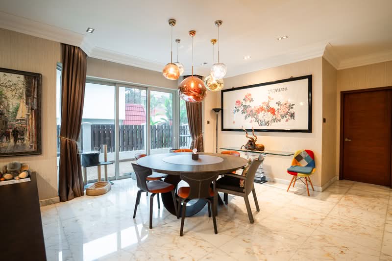 1km to Pei Hwa Primary! Renovated 2-Sty Semi-D | Huge Garden | Wide Frontage | 4,854 sqft Land, , 5 Bedrooms, 4,000 sqft, Semi-Detached House For Sale, by Erlinda Efendi, 500140824 - Dining Room - PropertyGuru.com.sg