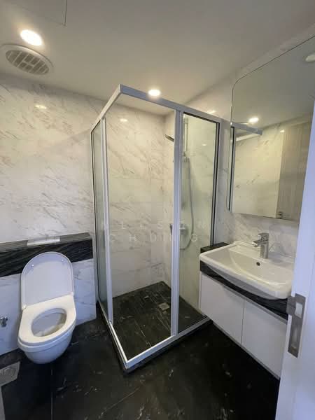 Sophia Hills, 23 Mount Sophia, 2 Bedrooms, 710 sqft, Condominium For Sale, by Nelson Chung, 500140829 - Bathroom - PropertyGuru.com.sg