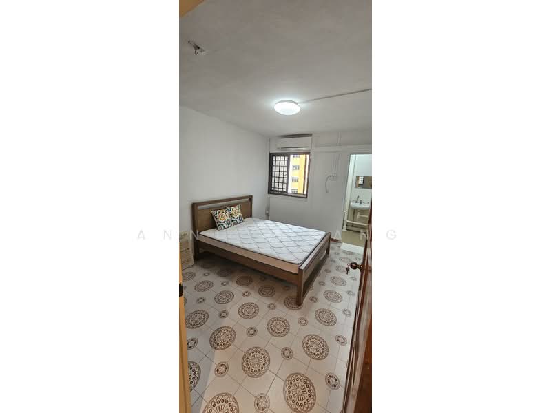 124 Ang Mo Kio Avenue 6, 124 Ang Mo Kio Avenue 6, 2 Bedrooms, 721 sqft, HDB Flat For Sale, by Annie Huang, 500140833 - Bedroom - PropertyGuru.com.sg