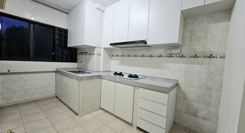 138 Tampines Street 11, 138 Tampines Street 11, 6 Bedrooms, 1,658 sqft, HDB Flat For Sale, by Jeffrey Soh, 500140845 - Kitchen - PropertyGuru.com.sg
