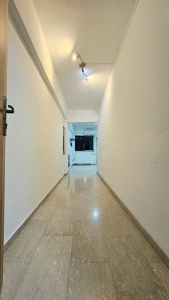 138 Tampines Street 11, 138 Tampines Street 11, 6 Bedrooms, 1,658 sqft, HDB Flat For Sale, by Jeffrey Soh, 500140845 - Corridor - PropertyGuru.com.sg