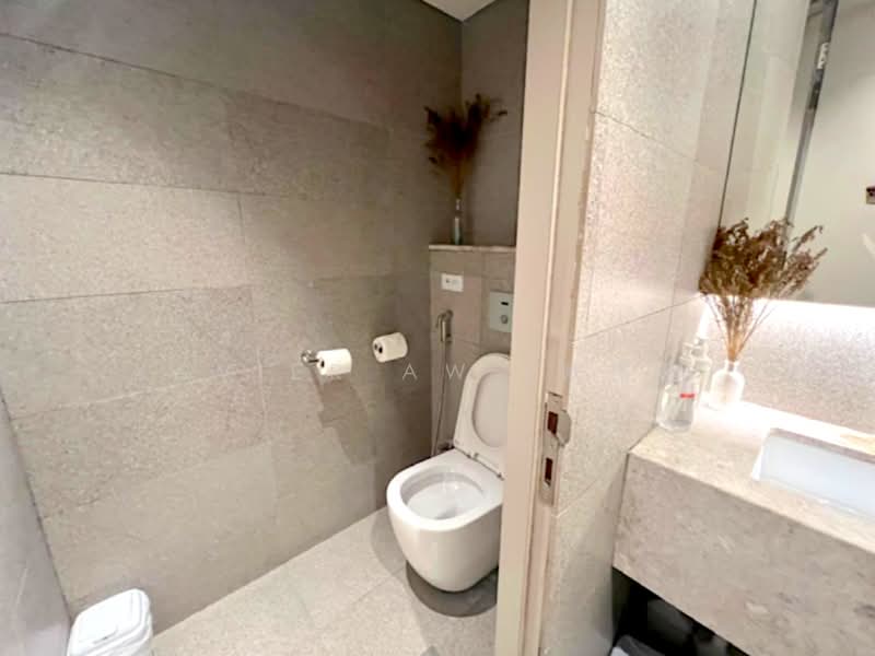 SHOPHOUSE | F&B APPROVED | GROUND FLOOR @ KEONG SAIK ROAD (D02), Keong Saik Road | Tanjong Pagar | Neil | Jiak Chuan | Teck Lim, 1,048 sqft, Shop / Shophouse For Rent, by Xavier Aw (欧伟廷), 500140847 - Bathroom - CommercialGuru.com.sg