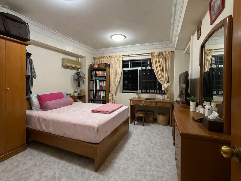 656 Jalan Tenaga, 656 Jalan Tenaga, 3 Bedrooms, 1,356 sqft, HDB Flat For Sale, by Eric Lai, 500140862 - Bedroom - PropertyGuru.com.sg