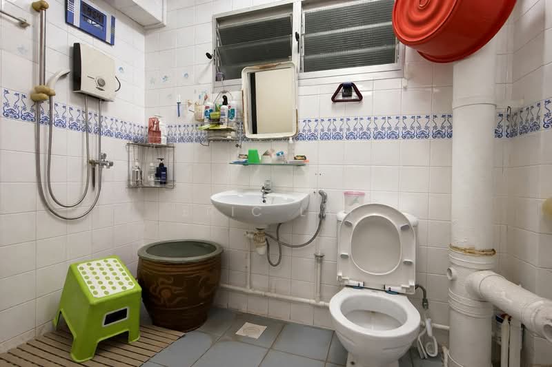656 Jalan Tenaga, 656 Jalan Tenaga, 3 Bedrooms, 1,356 sqft, HDB Flat For Sale, by Eric Lai, 500140862 - Bathroom - PropertyGuru.com.sg