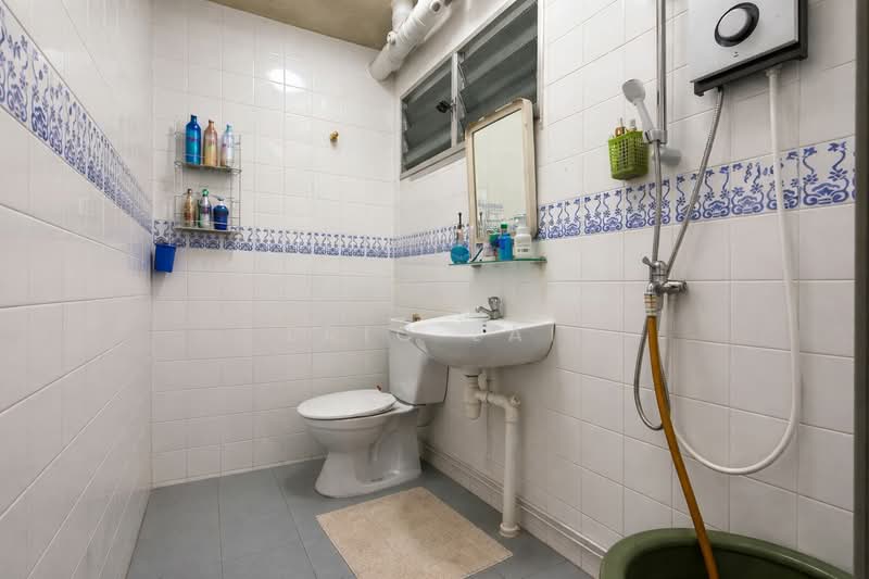 656 Jalan Tenaga, 656 Jalan Tenaga, 3 Bedrooms, 1,356 sqft, HDB Flat For Sale, by Eric Lai, 500140862 - Bathroom - PropertyGuru.com.sg