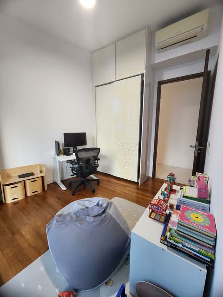 d'Leedon (Former Farrer Court), 13 Leedon Heights, 3 Bedrooms, 1,475 sqft, Condominium For Rent, by Greg Fong, 500140874 - Study - PropertyGuru.com.sg