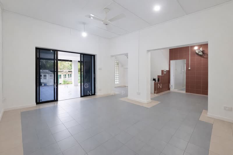 565A Halton Road, , 3 Bedrooms, 1,965 sqft, Semi-Detached House For Rent, by Chris Cheng, 500140877 - Living Room - PropertyGuru.com.sg