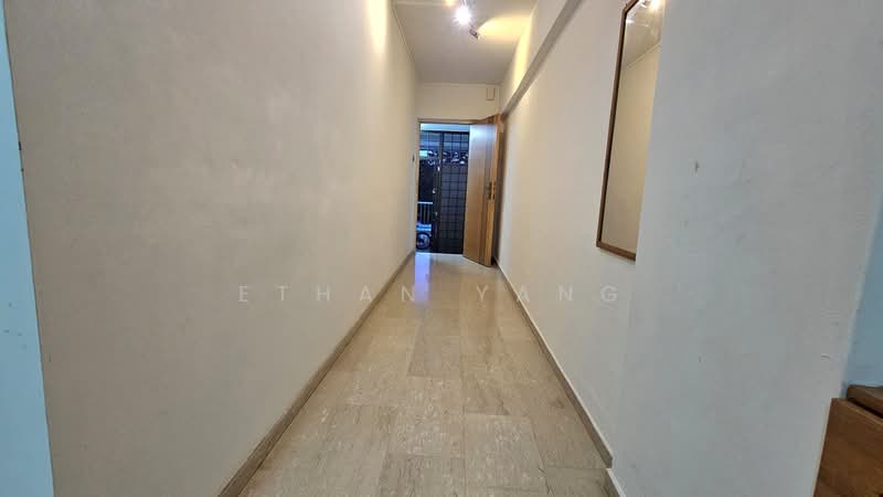 138 Tampines Street 11, 138 Tampines Street 11, 6 Bedrooms, 1,658 sqft, HDB Flat For Sale, by Ethan Yang, 500140882 - Corridor - PropertyGuru.com.sg