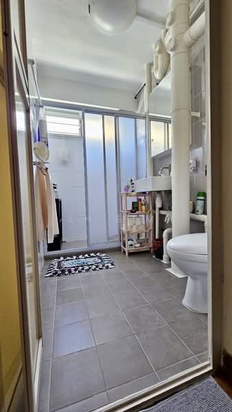 139 Bedok North Avenue 3, 139 Bedok North Avenue 3, 3 Bedrooms, 1,258 sqft, HDB Flat For Sale, by LH Sim, 500140883 - Bathroom - PropertyGuru.com.sg