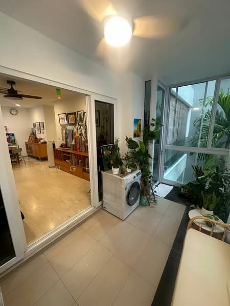 Blu Coral Condo, 129 Lorong L Telok Kurau, 3 Bedrooms, 1,195 sqft, Condominium For Rent, by Angelin Loh, 500140893 - Living Room - PropertyGuru.com.sg