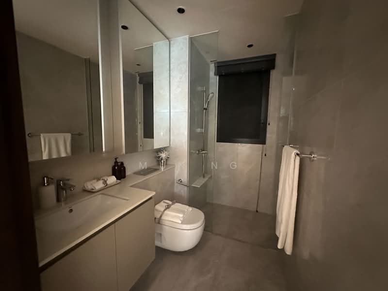 Altura, 111 Bukit Batok West Ave. 8, 3 Bedrooms, 990 sqft, Executive Condominium For Sale, by Mun Ng, 500140905 - Bathroom - PropertyGuru.com.sg
