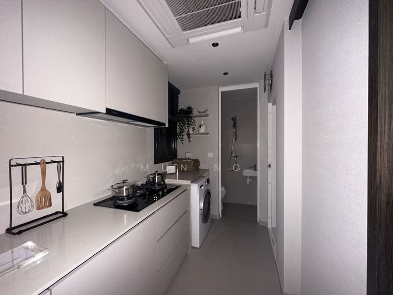 Altura, 111 Bukit Batok West Ave. 8, 3 Bedrooms, 990 sqft, Executive Condominium For Sale, by Mun Ng, 500140905 - Kitchen - PropertyGuru.com.sg