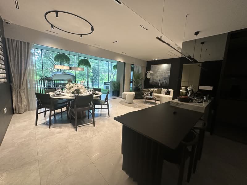 Altura, 111 Bukit Batok West Ave. 8, 3 Bedrooms, 990 sqft, Executive Condominium For Sale, by Mun Ng, 500140905 - PropertyGuru.com.sg