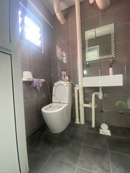 404 Yishun Avenue 6, 404 Yishun Avenue 6, Room Rental, 100 sqft, HDB Flat For Rent, by Alex Pandian, 500140911 - Bathroom - PropertyGuru.com.sg