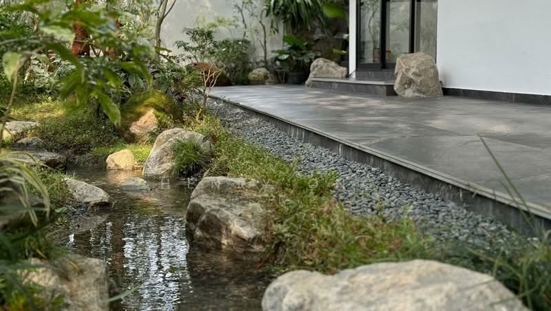PHOENIX HEIGHTS, , 6 Bedrooms, 4,000 sqft, Semi-Detached House For Sale, by Henry Ong, 500140916 - Garden - PropertyGuru.com.sg