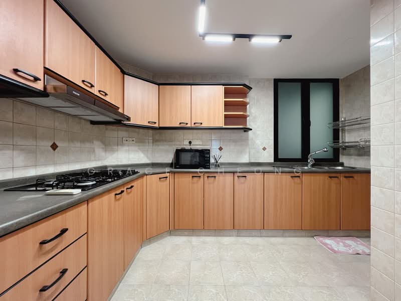 Simsville, 2 Geylang East Avenue 2, 4 Bedrooms, 1,528 sqft, Condominium For Sale, by Grace Cheong, 500140921 - Kitchen - PropertyGuru.com.sg