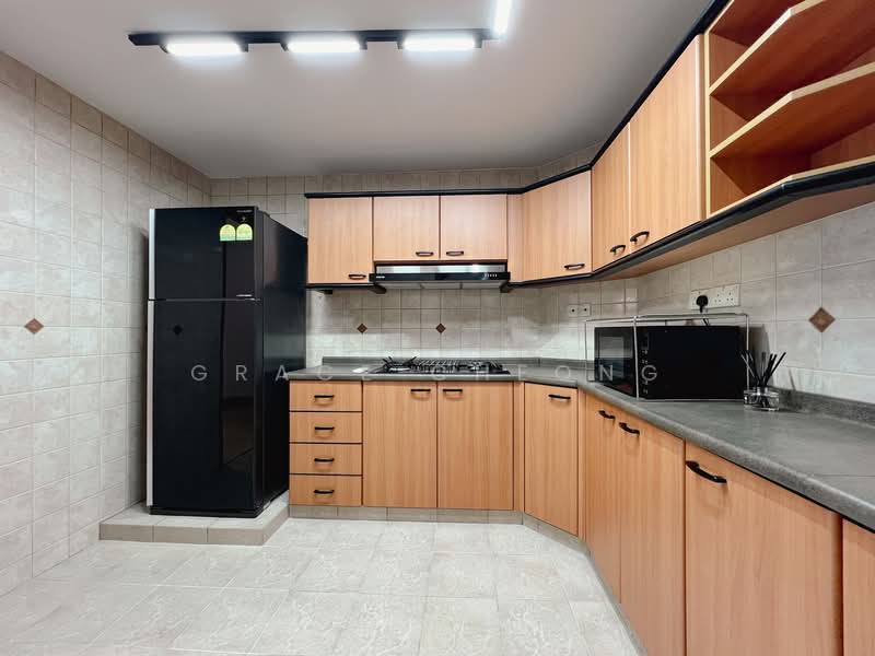 Simsville, 2 Geylang East Avenue 2, 4 Bedrooms, 1,528 sqft, Condominium For Sale, by Grace Cheong, 500140921 - Kitchen - PropertyGuru.com.sg